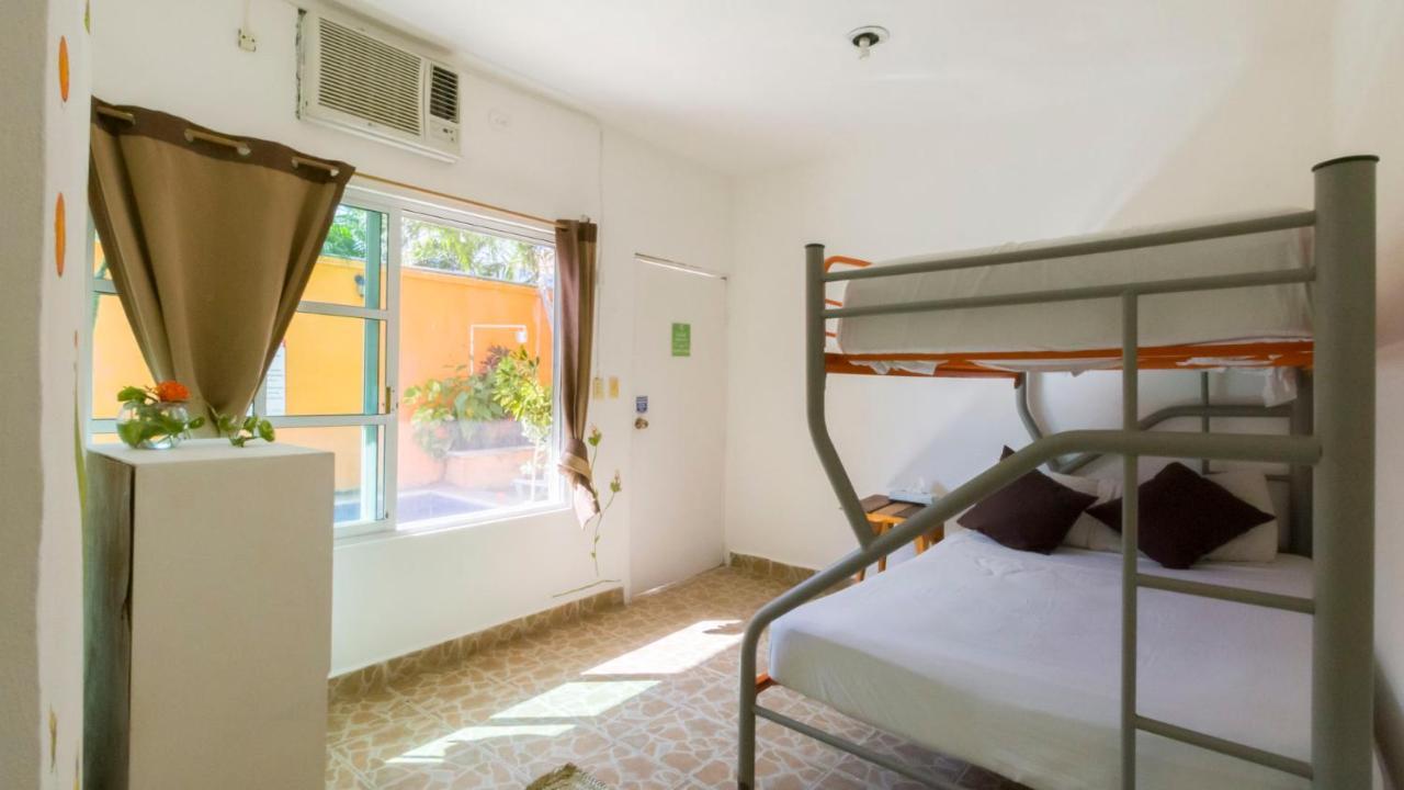 Weary Traveler Hostel Тулум Стая снимка