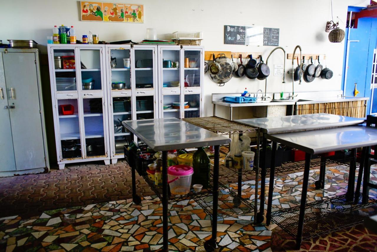 Weary Traveler Hostel Тулум Екстериор снимка