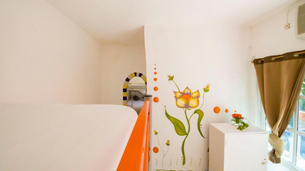 Weary Traveler Hostel Тулум Екстериор снимка