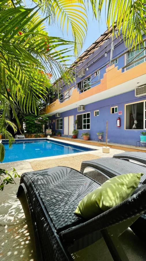 Weary Traveler Hostel Тулум Екстериор снимка