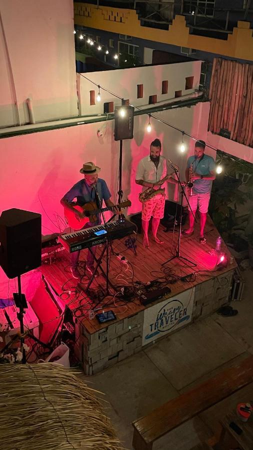 Weary Traveler Hostel Тулум Екстериор снимка